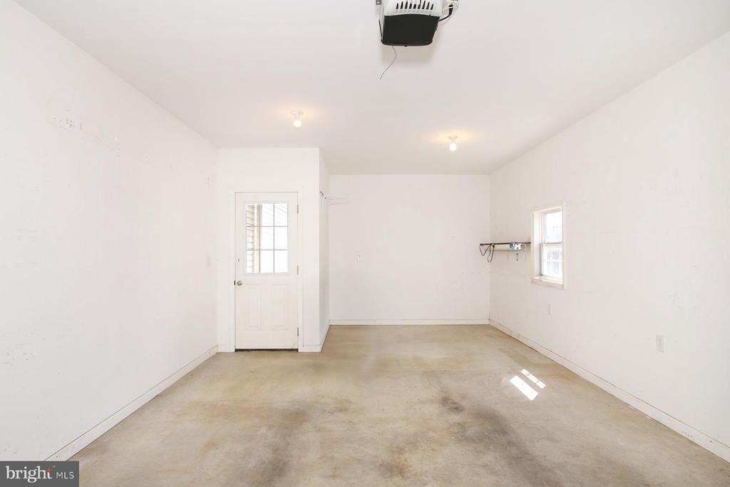9 MILLARD DRIVE