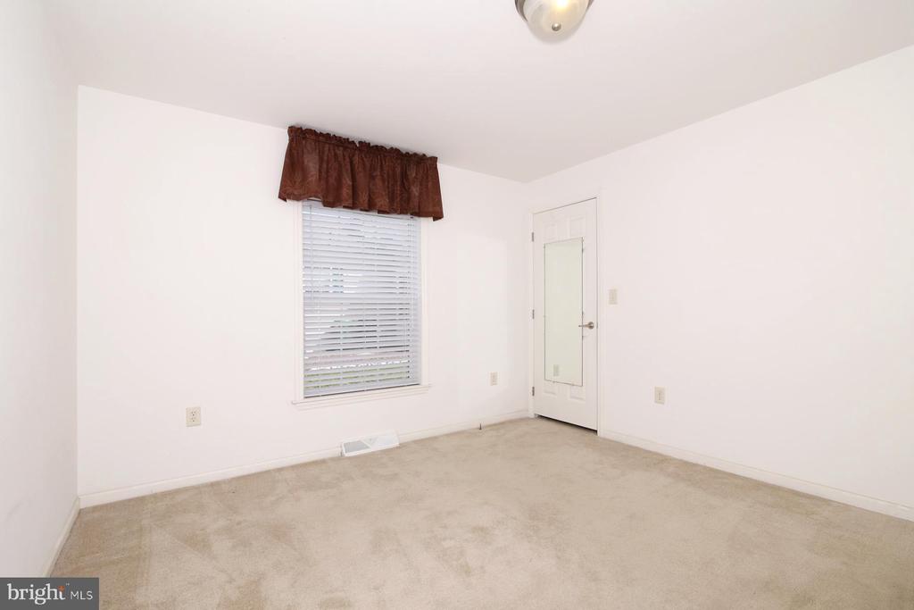 9 MILLARD DRIVE