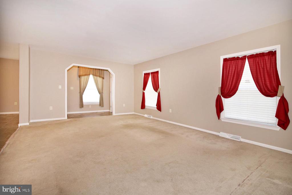 9 MILLARD DRIVE