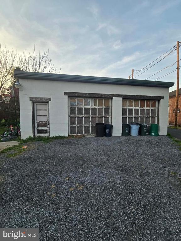 36 N RAILROAD STREET