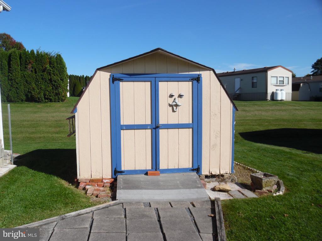 1300 KERCHER AVENUE E Unit: LOT 144