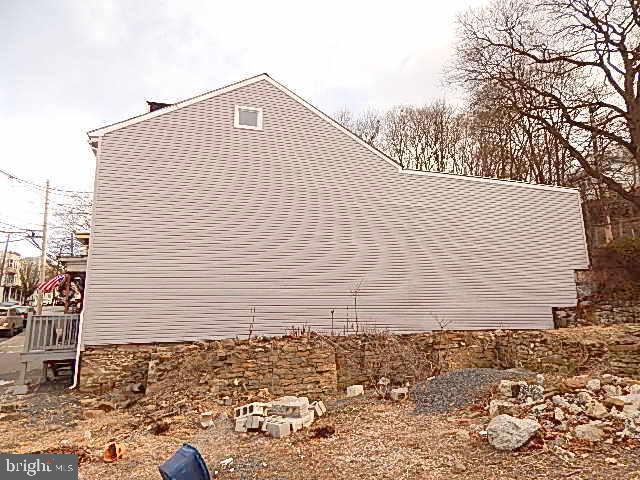 333 E Norwegian St