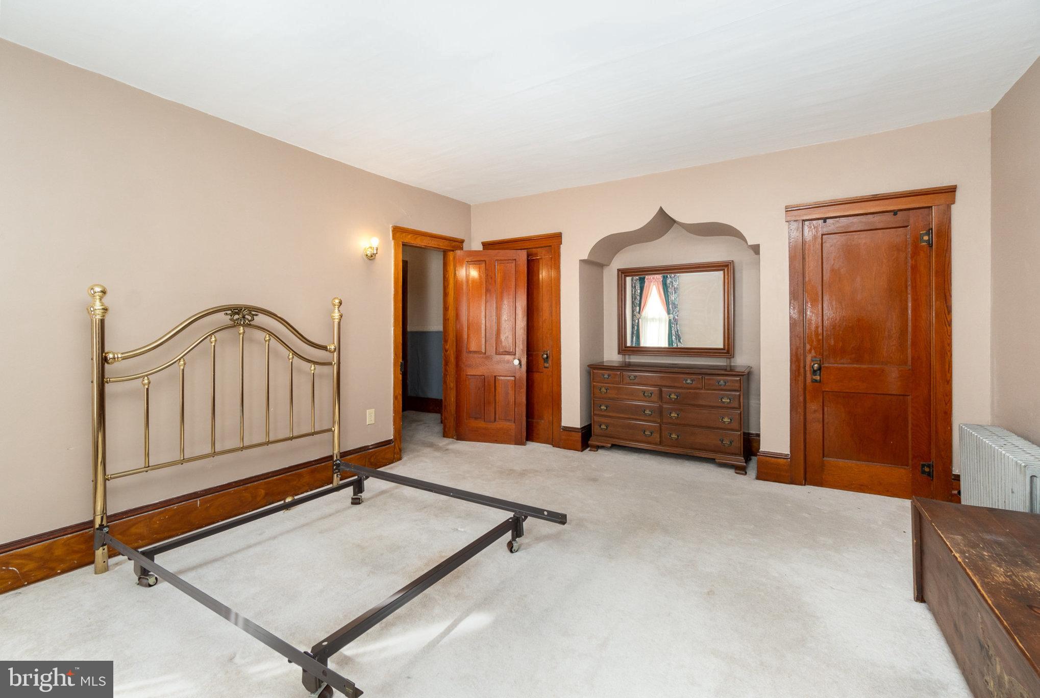 111 N Goodspring Rd