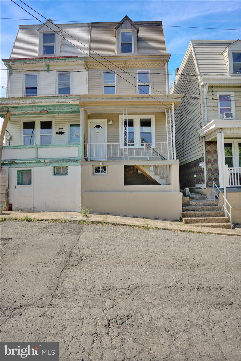 403 N 9th St