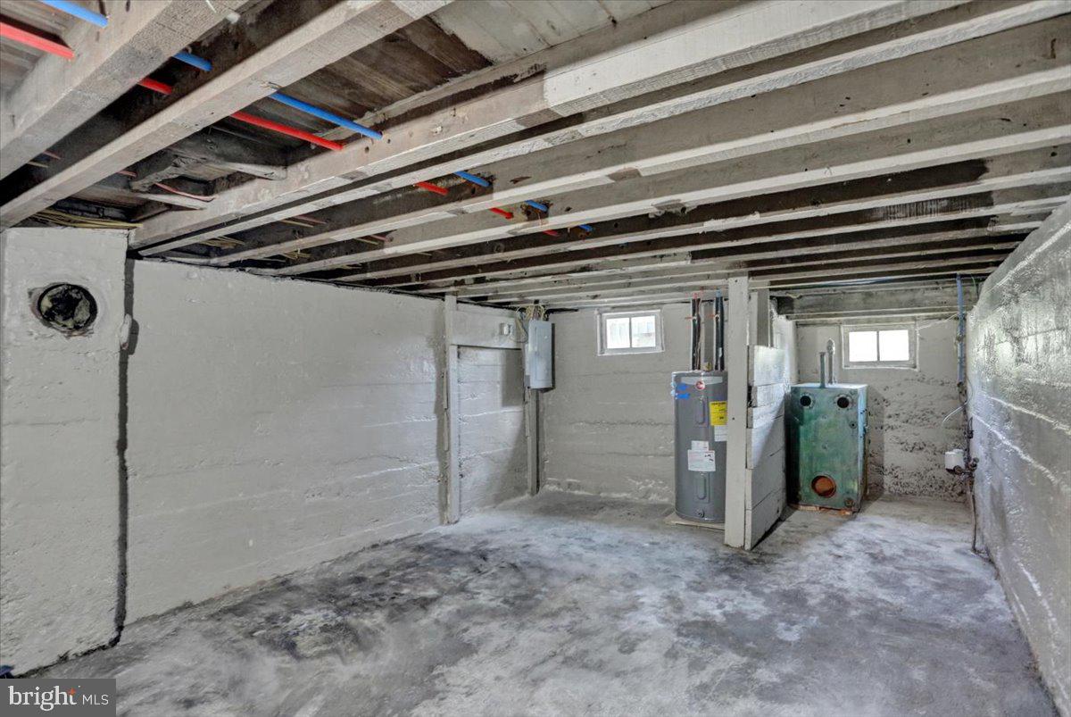 403 N 9th St