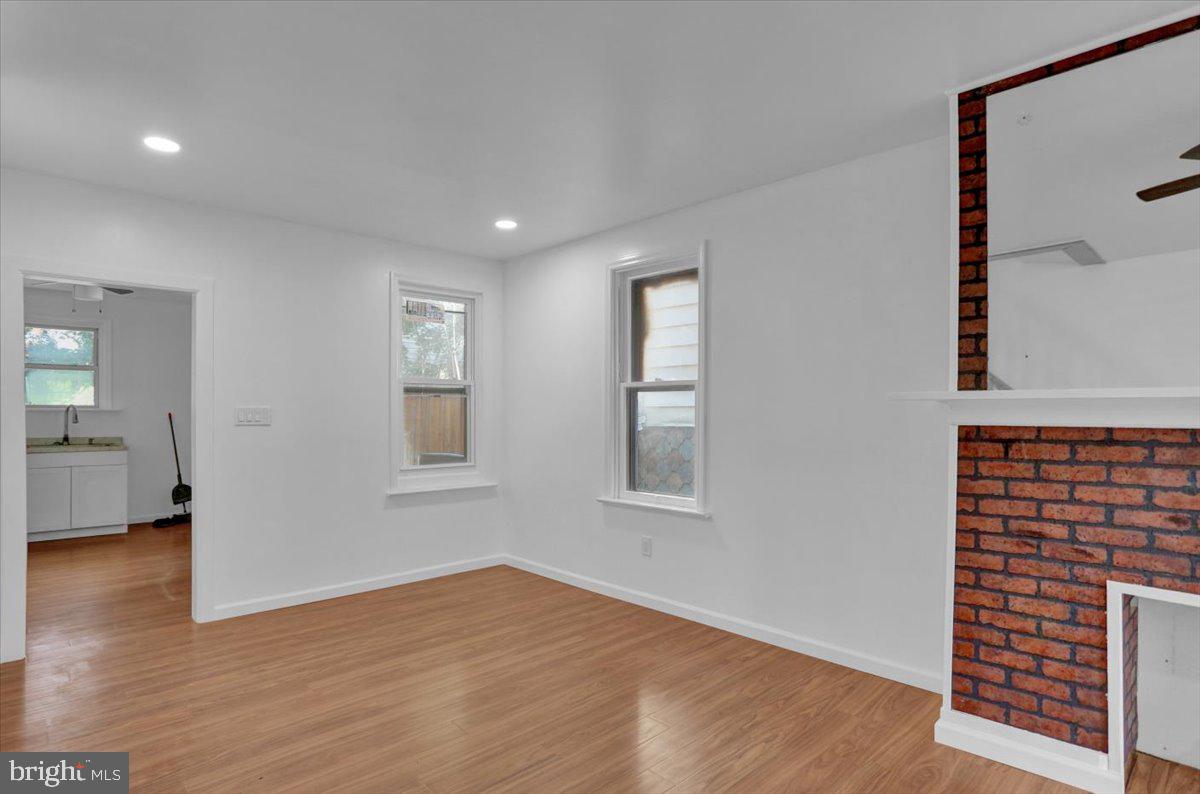 403 N 9th St