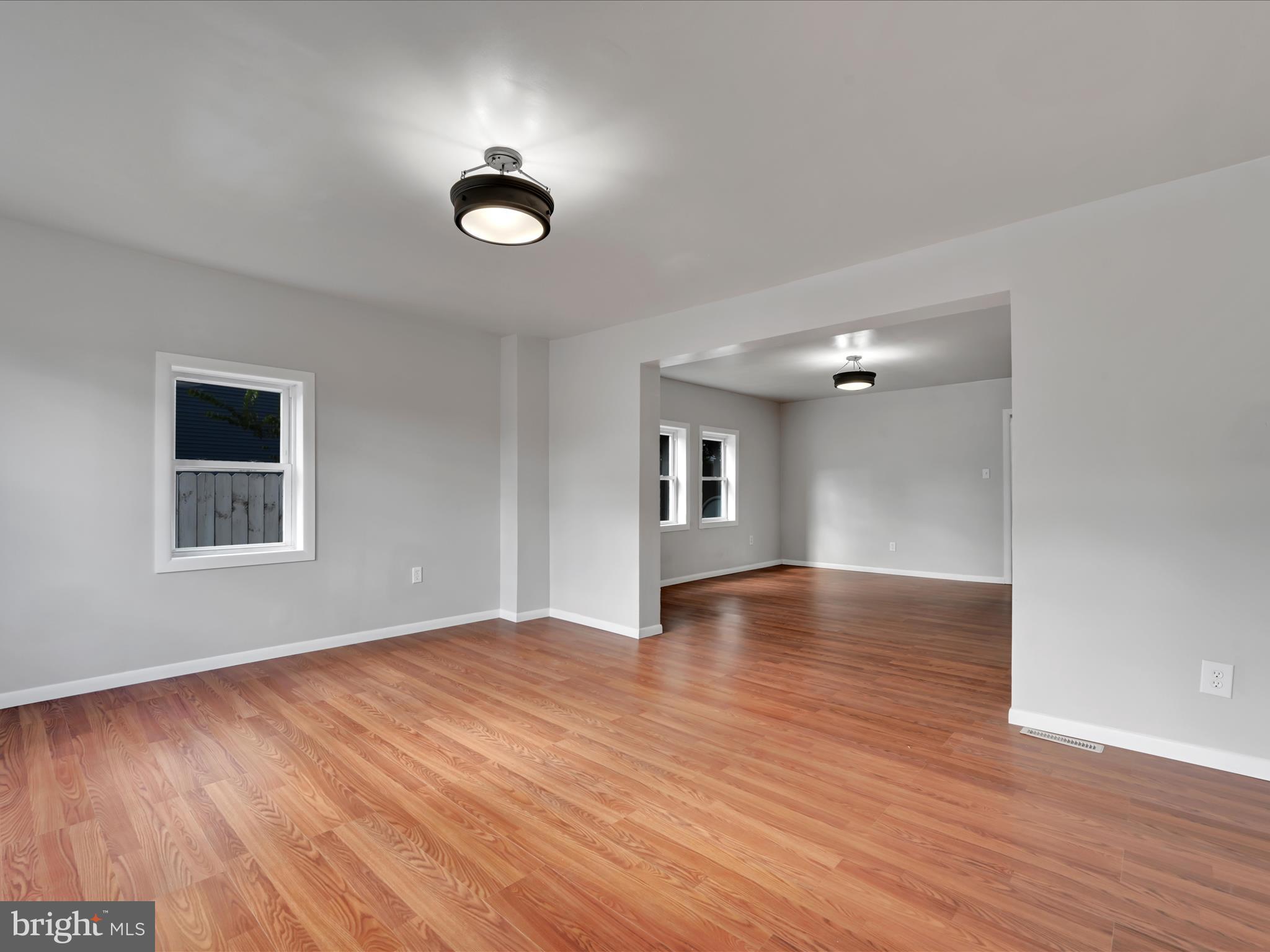 333 W Grand Ave