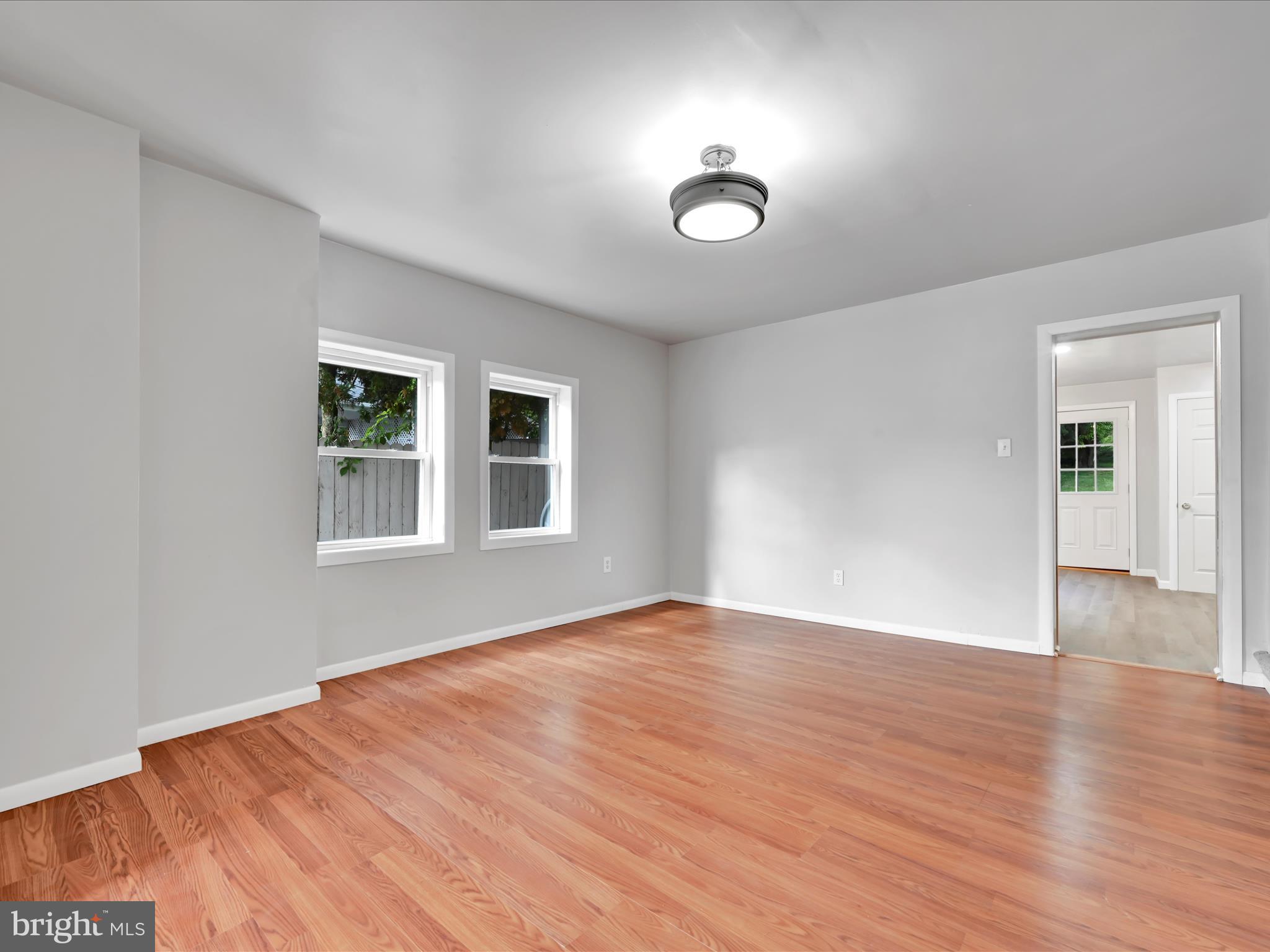 333 W Grand Ave