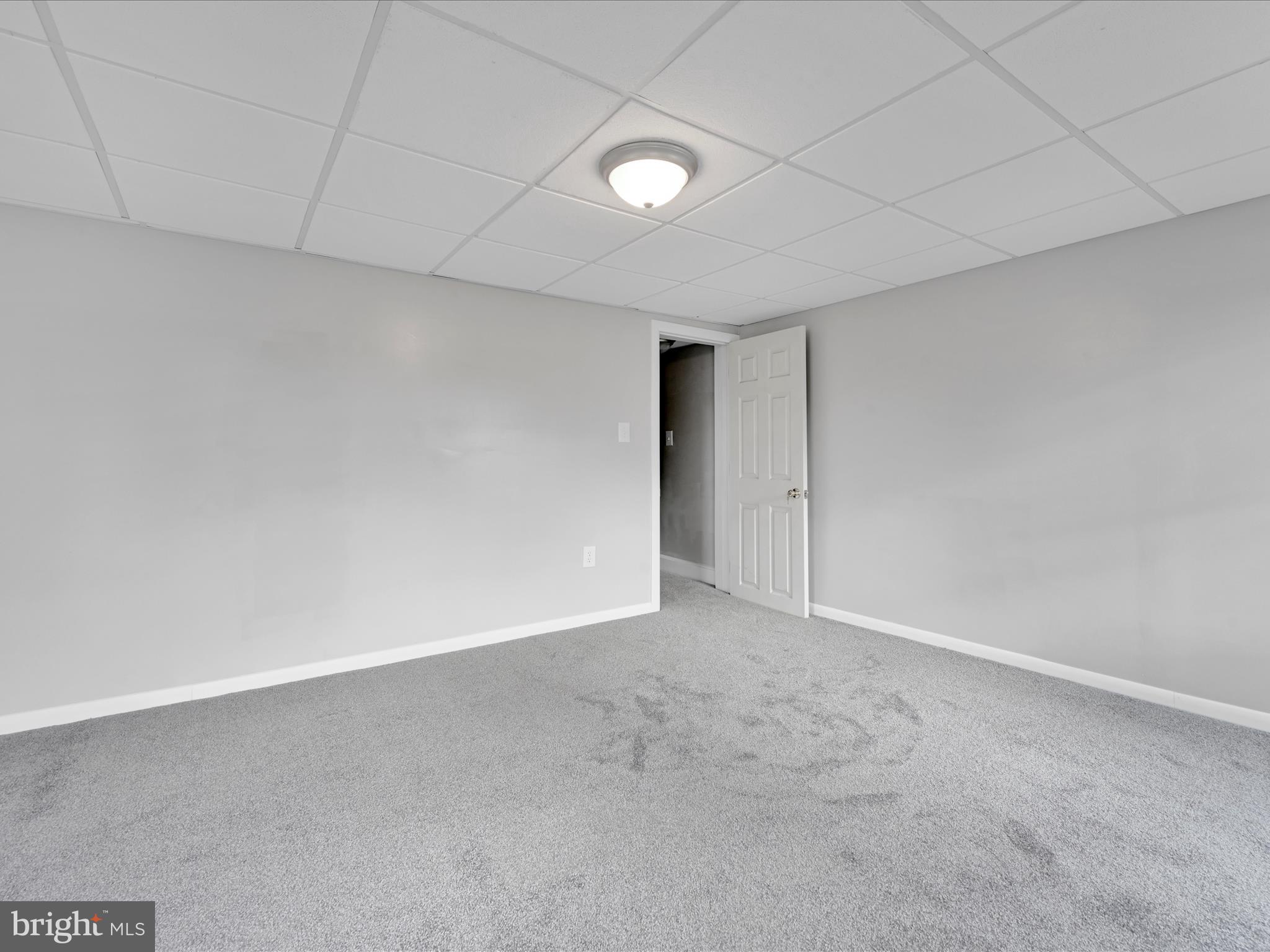333 W Grand Ave