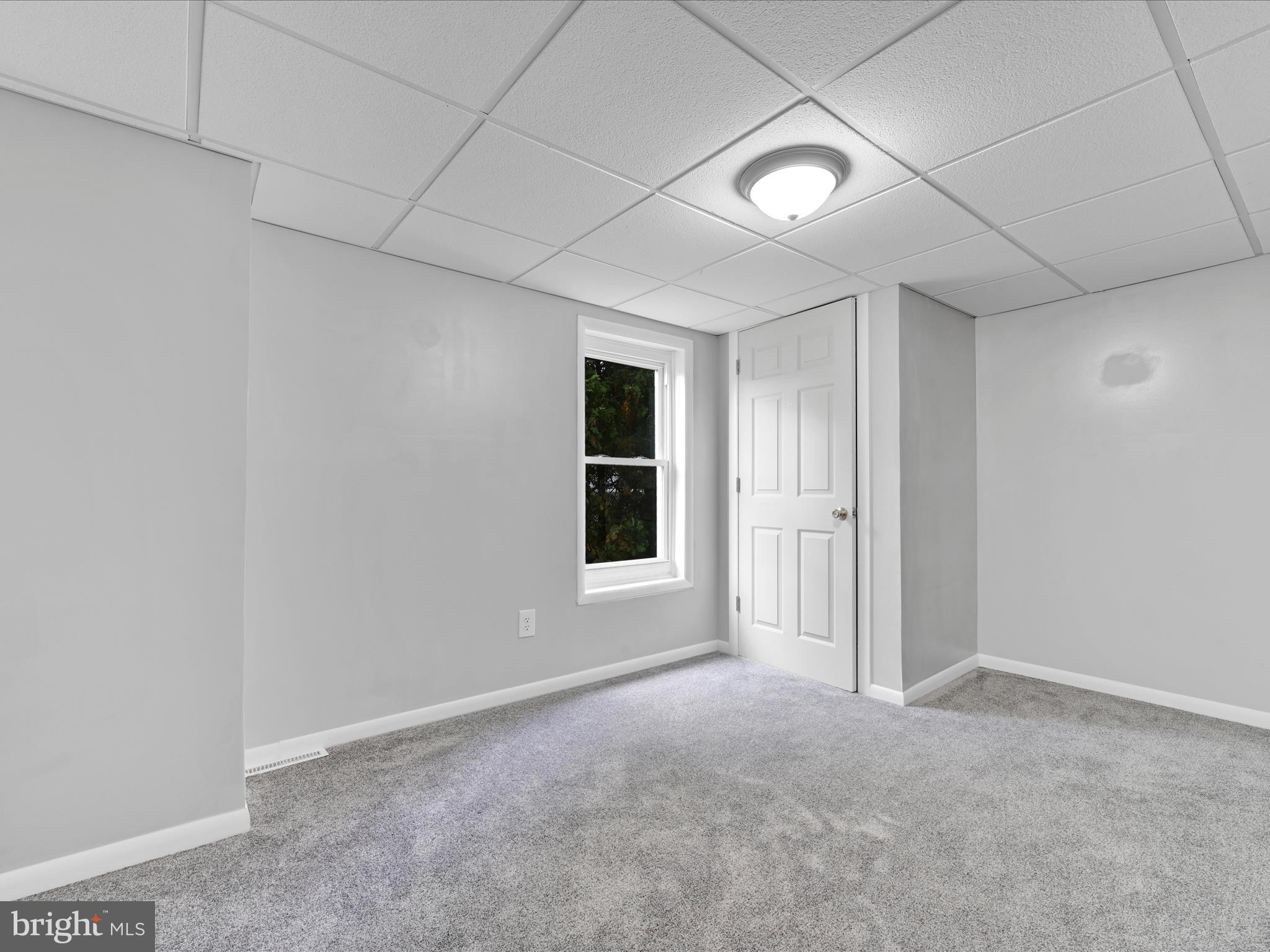 333 W Grand Ave