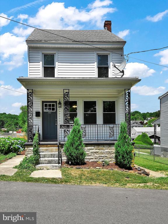 743 Third St