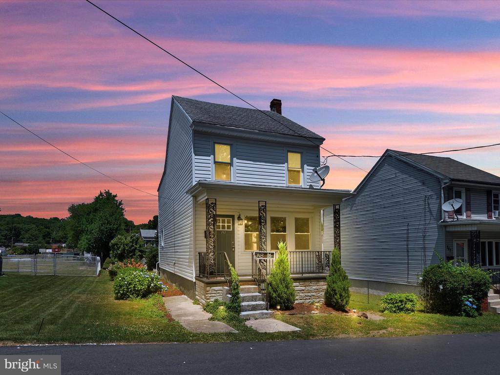 743 Third St