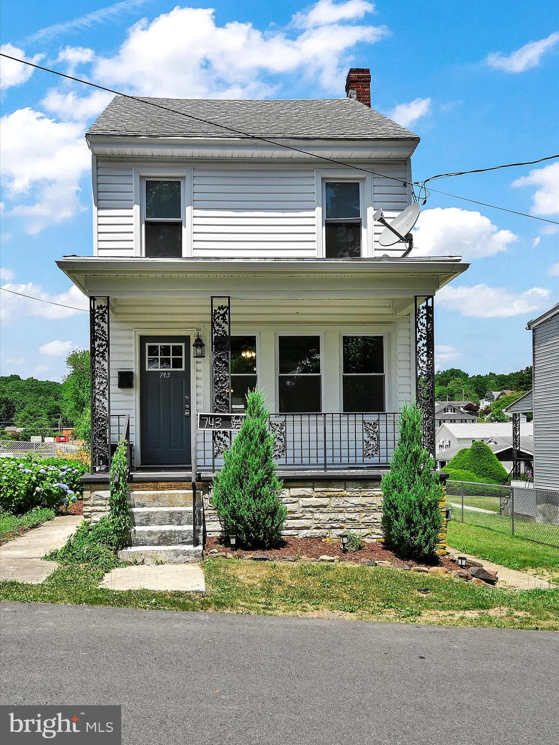 743 Third St