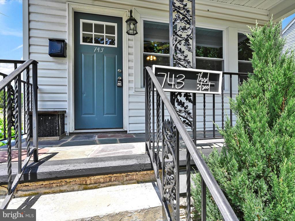 743 Third St