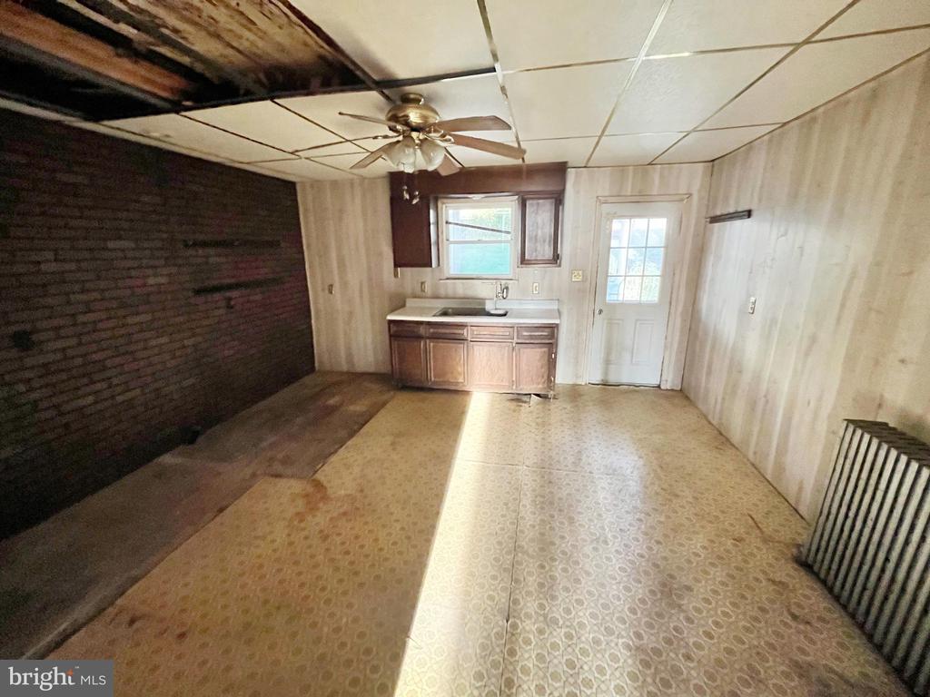 231 S Lehigh Ave