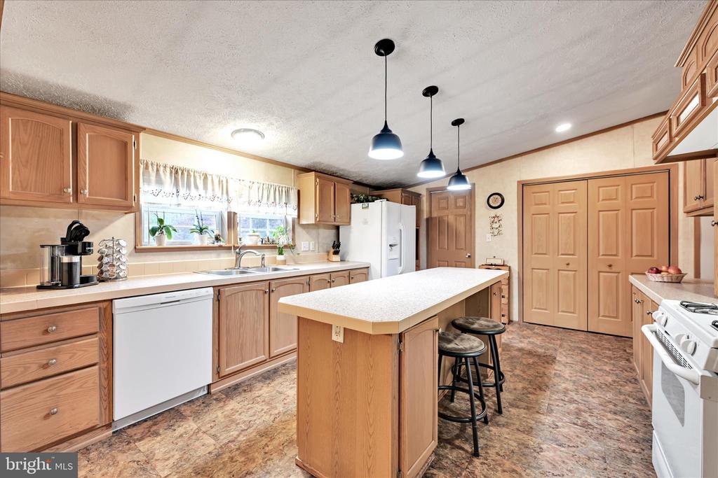 12 PINE CONE DRIVE
