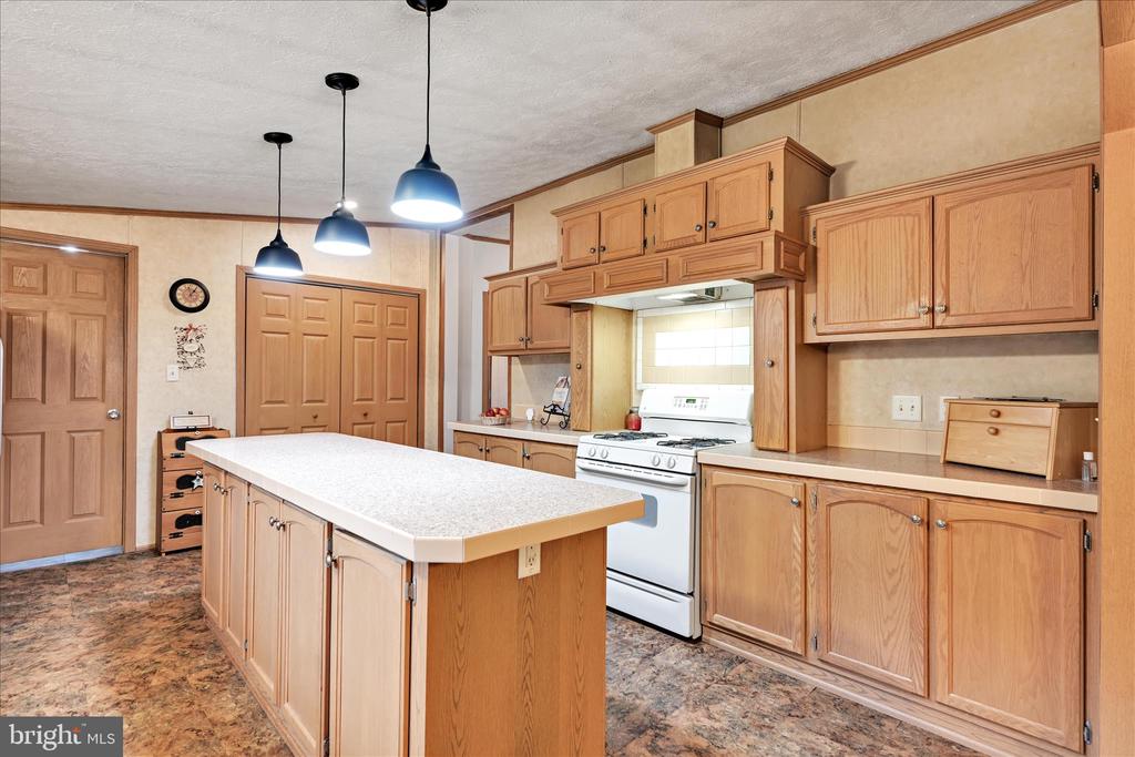 12 PINE CONE DRIVE
