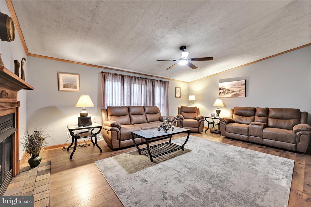 12 PINE CONE DRIVE