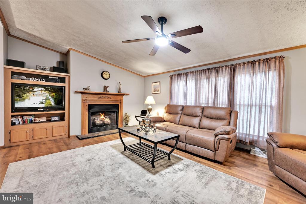 12 PINE CONE DRIVE