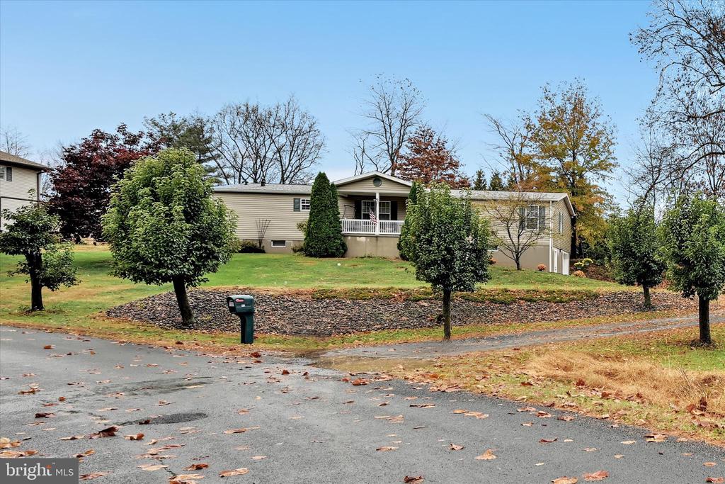 12 PINE CONE DRIVE