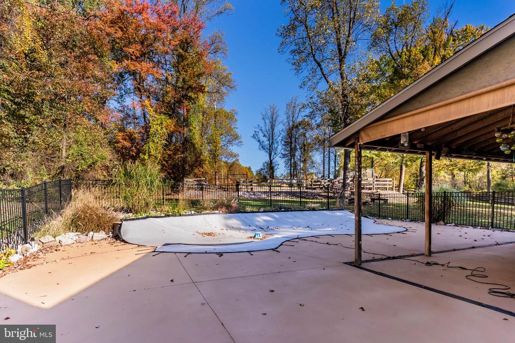 950 STEVENS ROAD