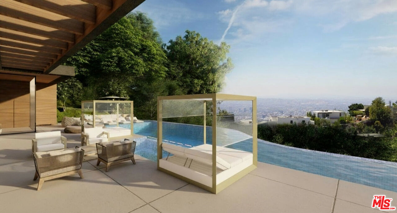 2004 Sunset Plaza Dr