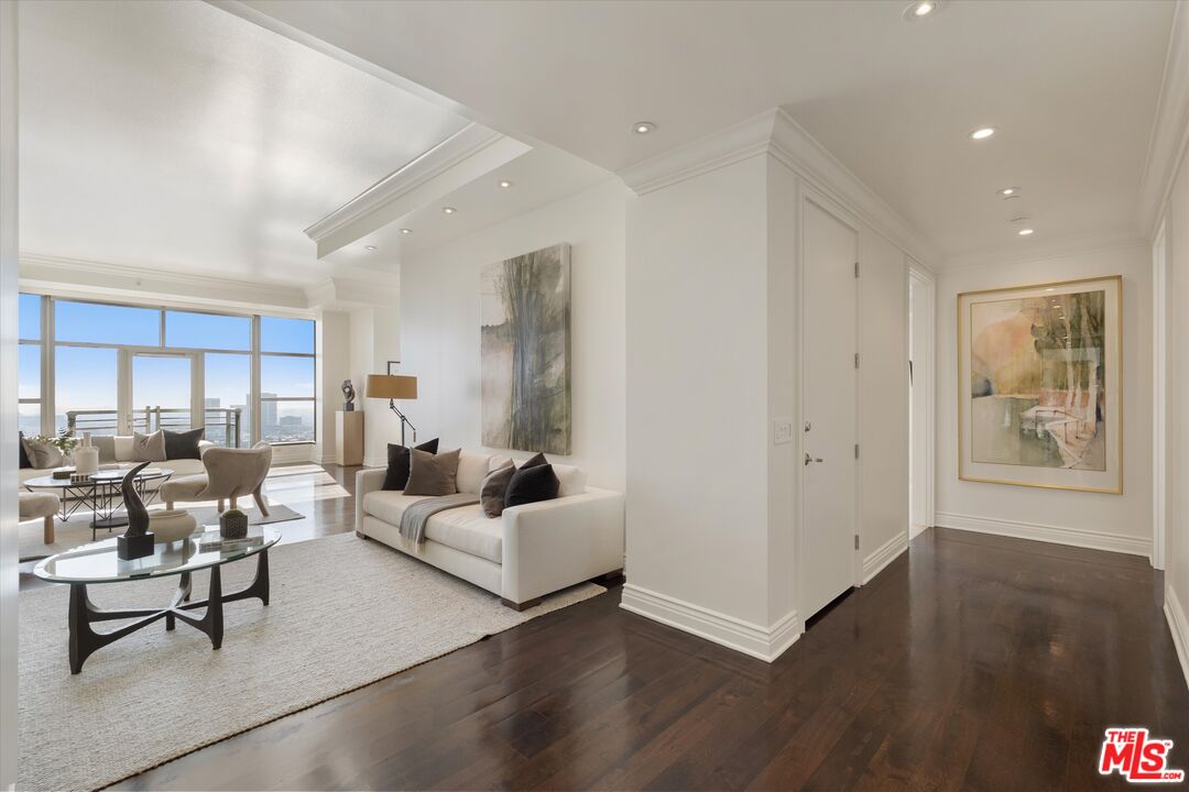 10776 Wilshire Blvd Unit: 1904