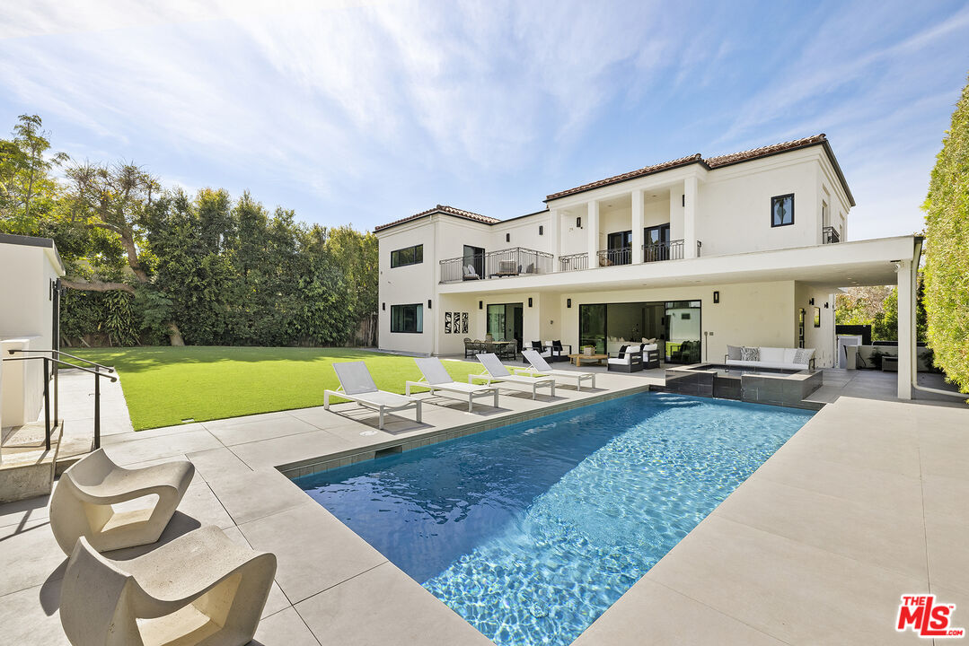 400 S Mccadden Pl