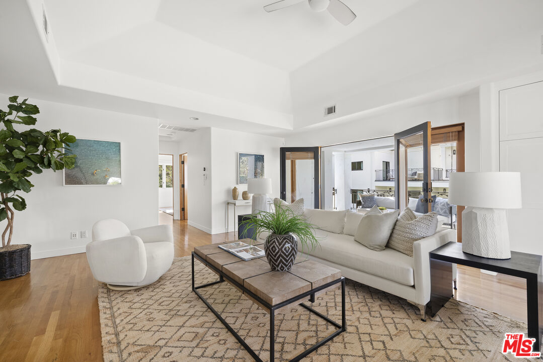 400 S Mccadden Pl