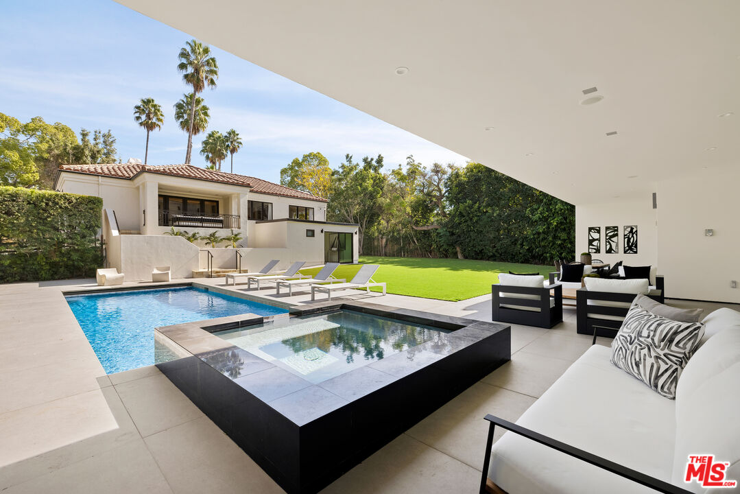 400 S Mccadden Pl