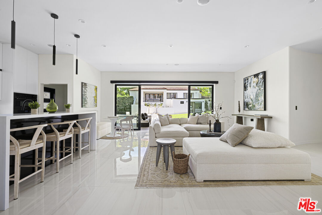 400 S Mccadden Pl