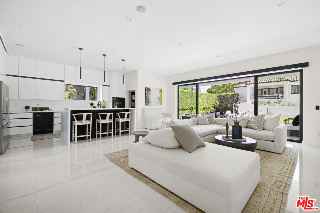 400 S Mccadden Pl