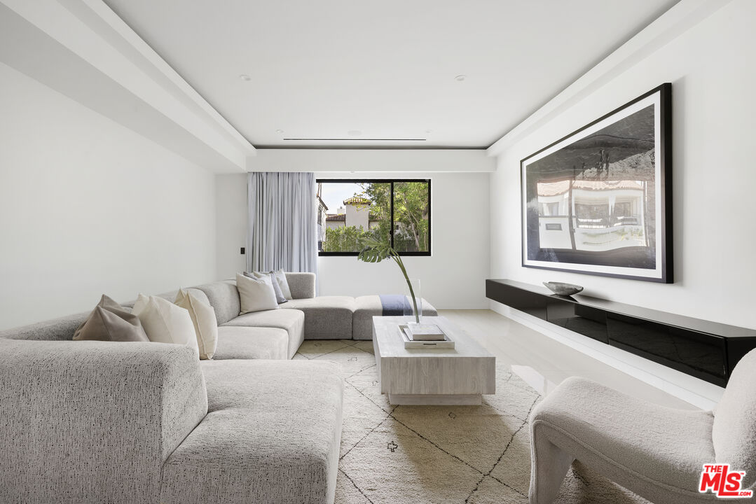 400 S Mccadden Pl