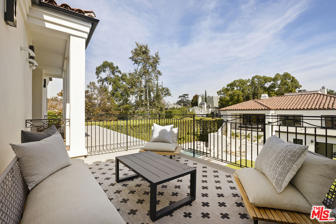 400 S Mccadden Pl