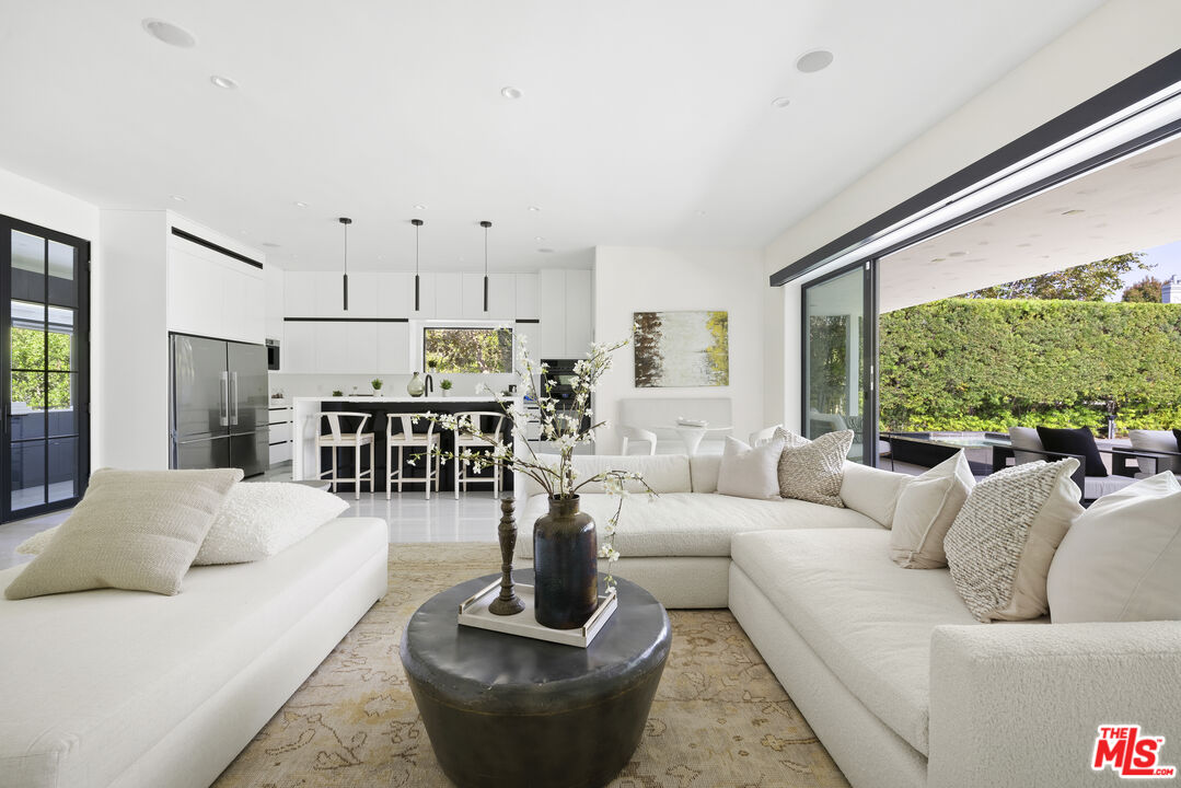 400 S Mccadden Pl