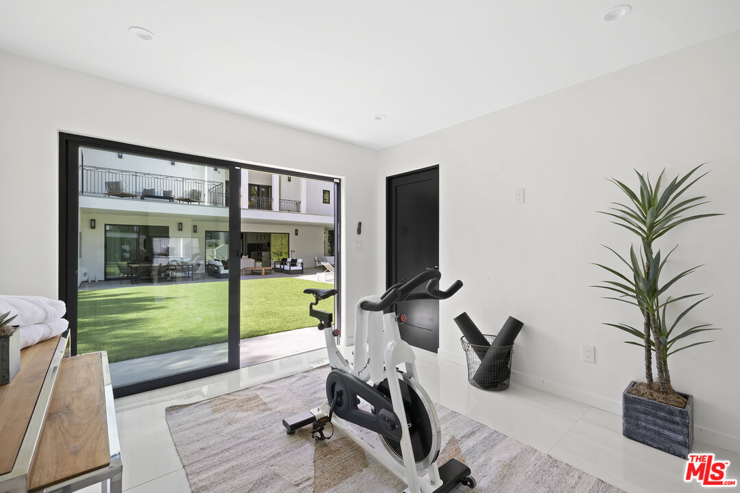 400 S Mccadden Pl