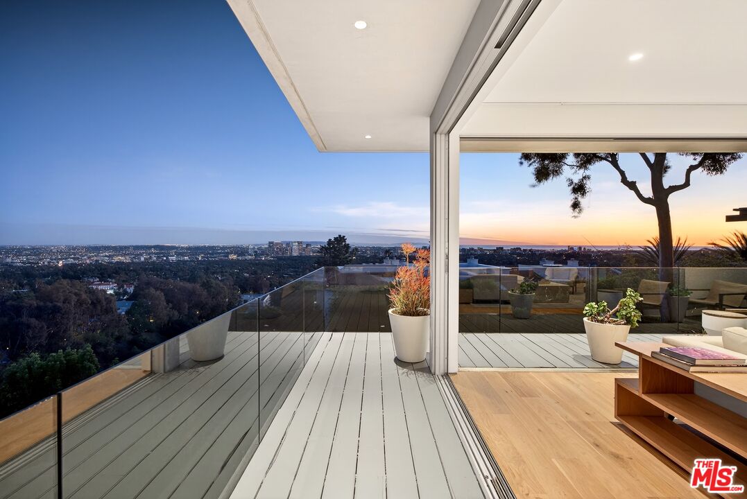 9894 Beverly Grove Dr