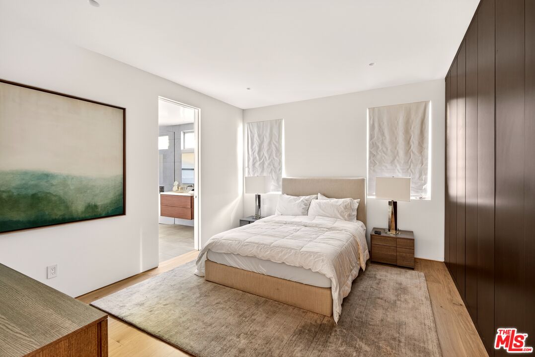 9894 Beverly Grove Dr