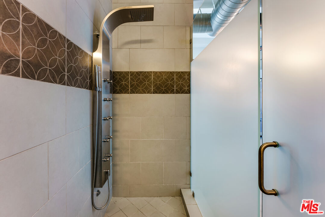 1152 N La Cienega Blvd Unit: 201