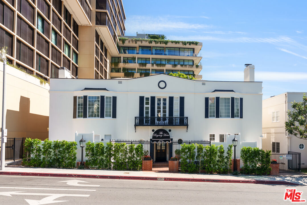 1014 N Doheny Dr