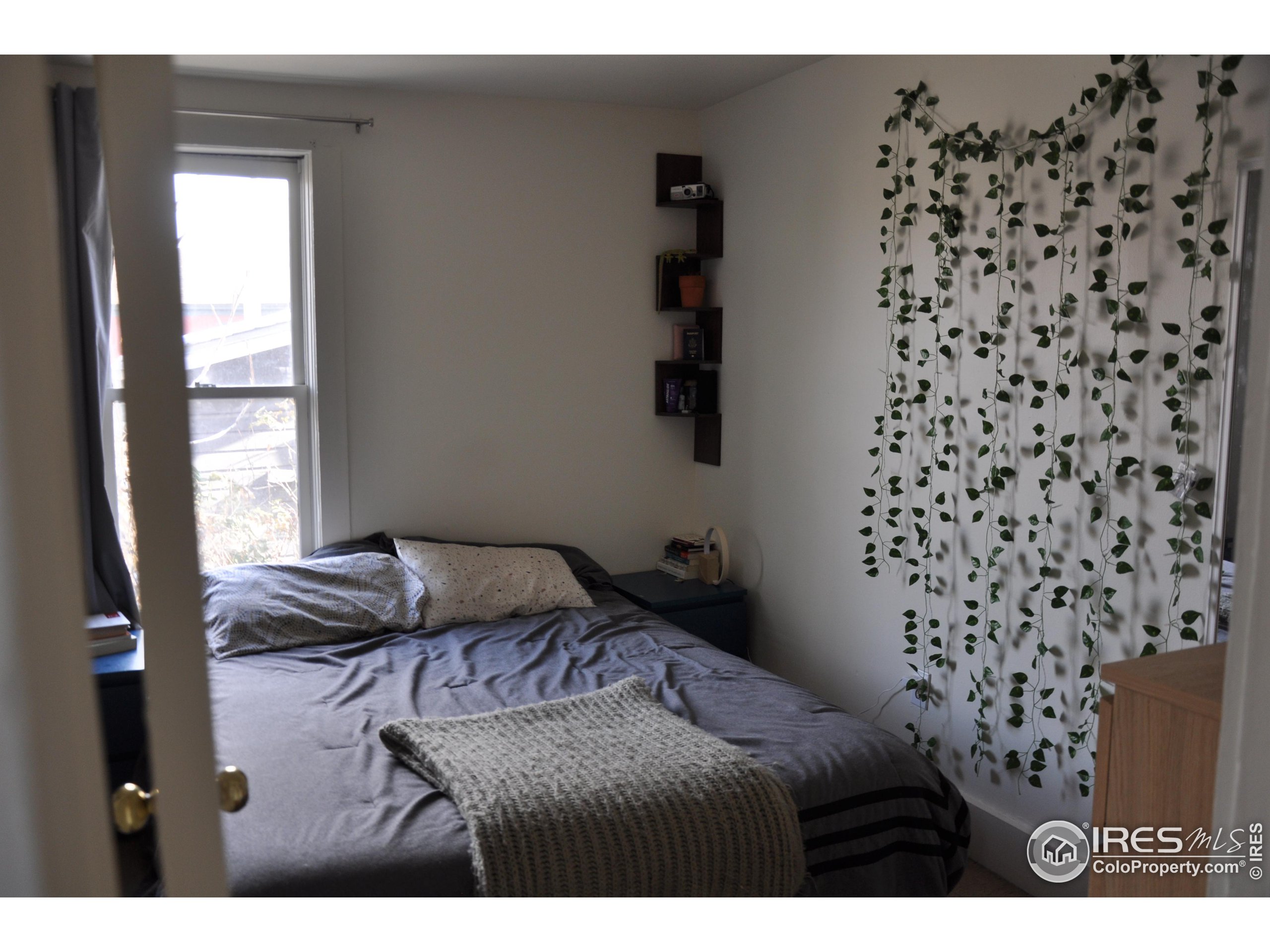 1725 Canyon Blvd Unit A & B