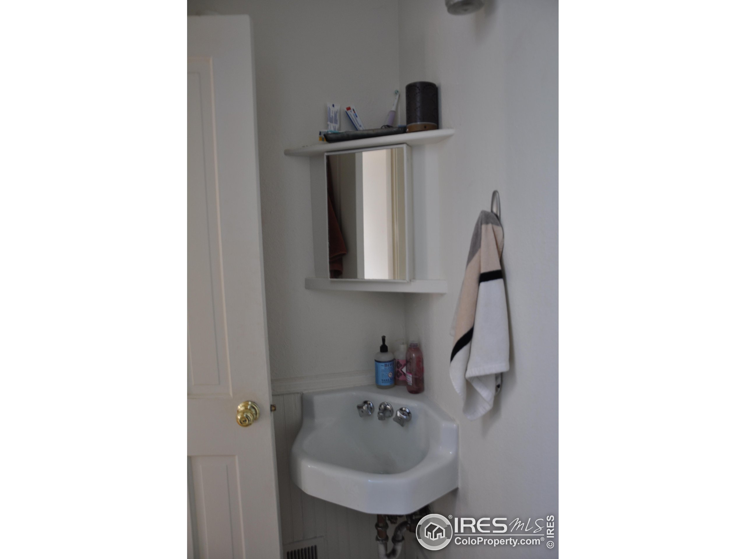 1725 Canyon Blvd Unit A & B