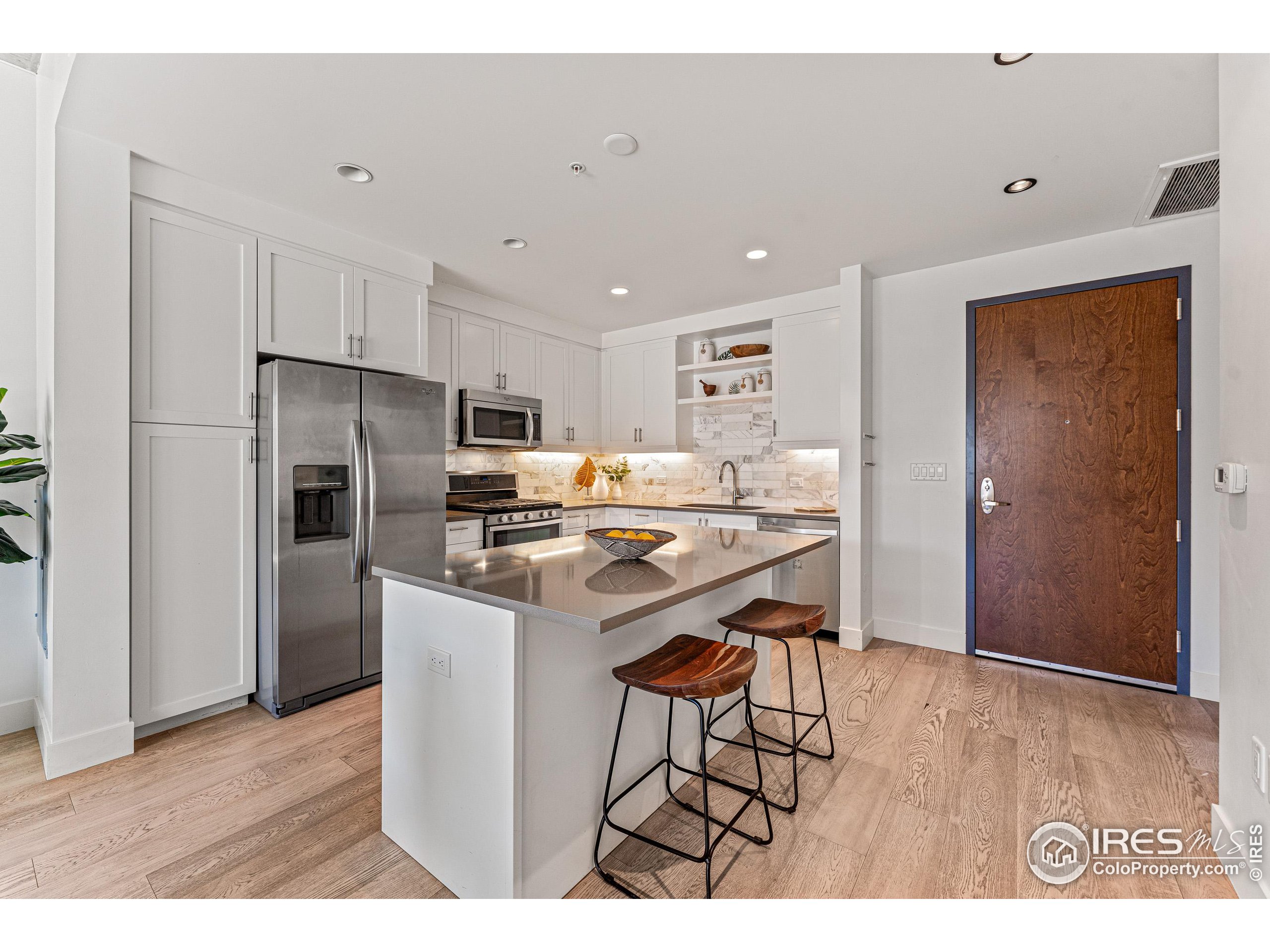 3301 Arapahoe Ave 422