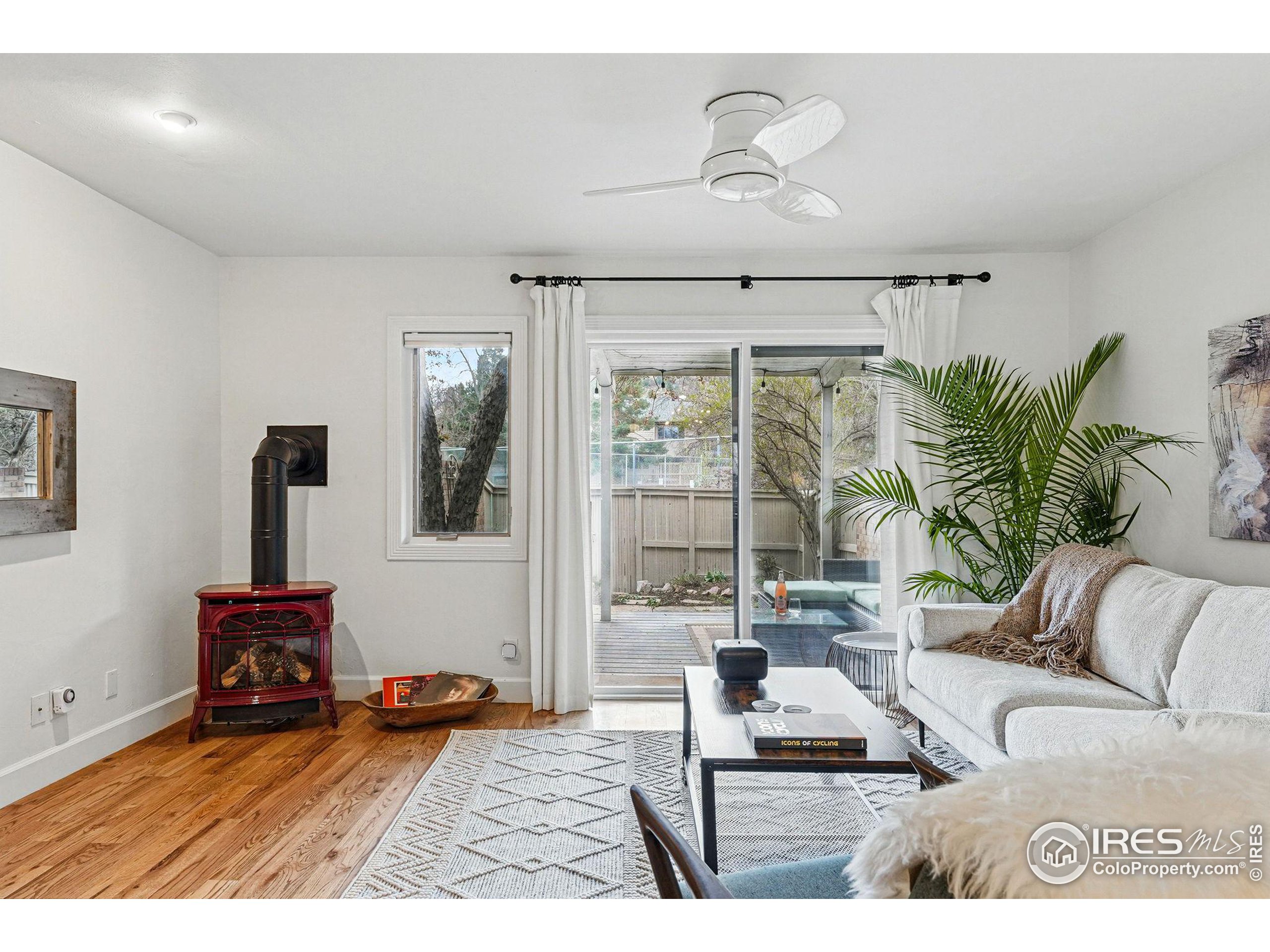 4015 Wonderland Hill Ave