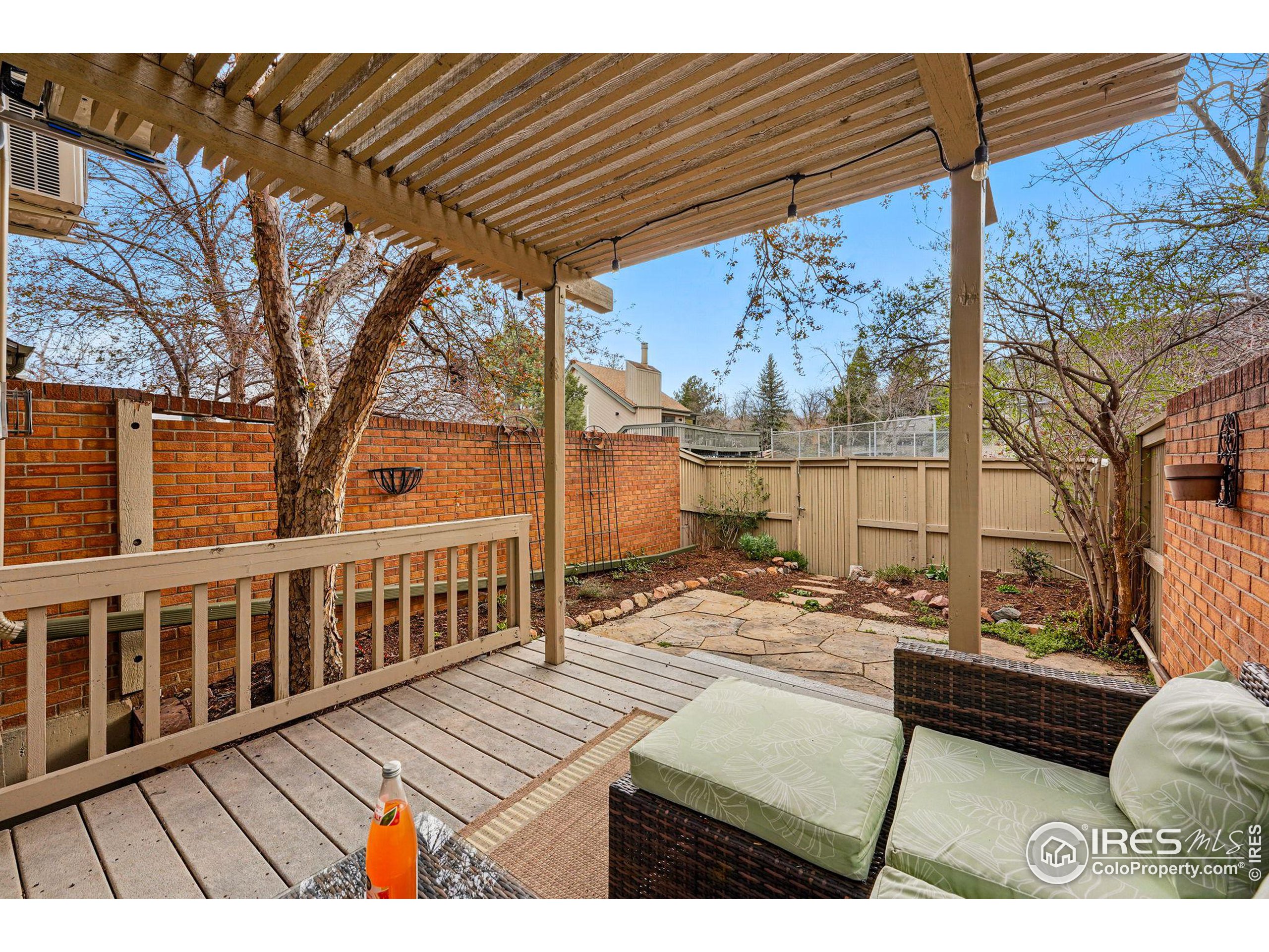 4015 Wonderland Hill Ave