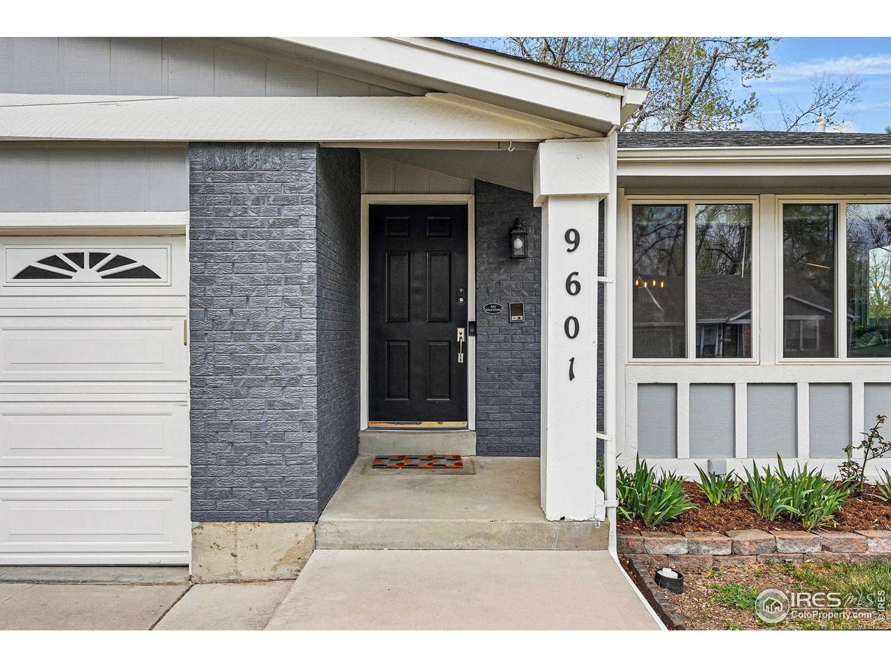 9601 Sierra Dr