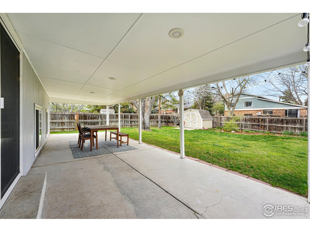 9601 Sierra Dr