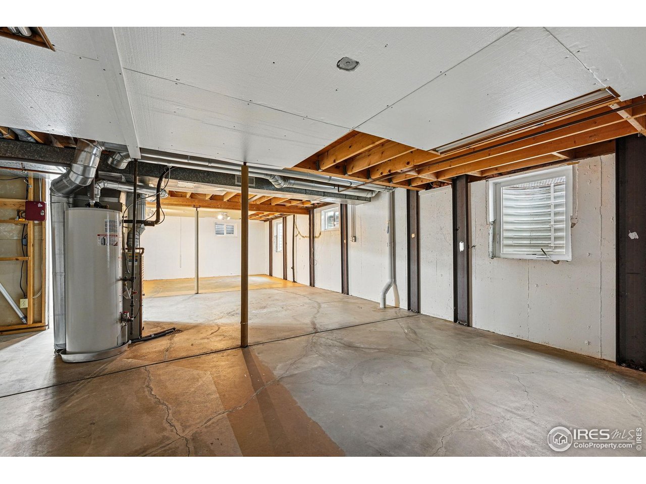 9601 Sierra Dr