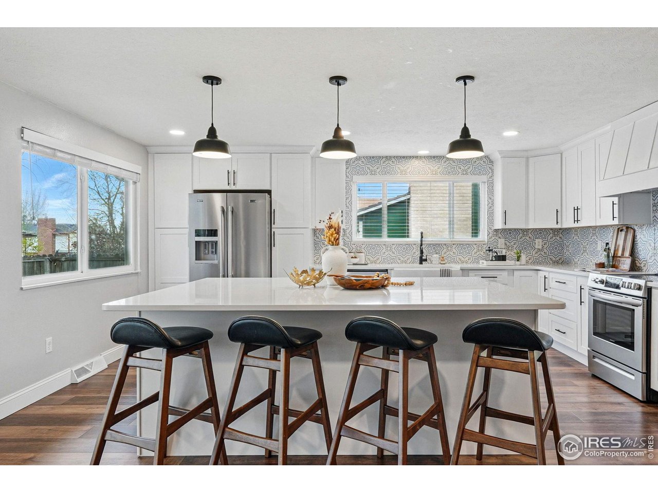 9601 Sierra Dr