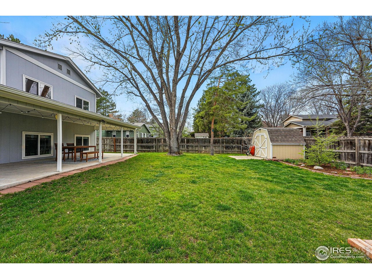 9601 Sierra Dr